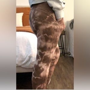 Lululemon scuba tye dye pants